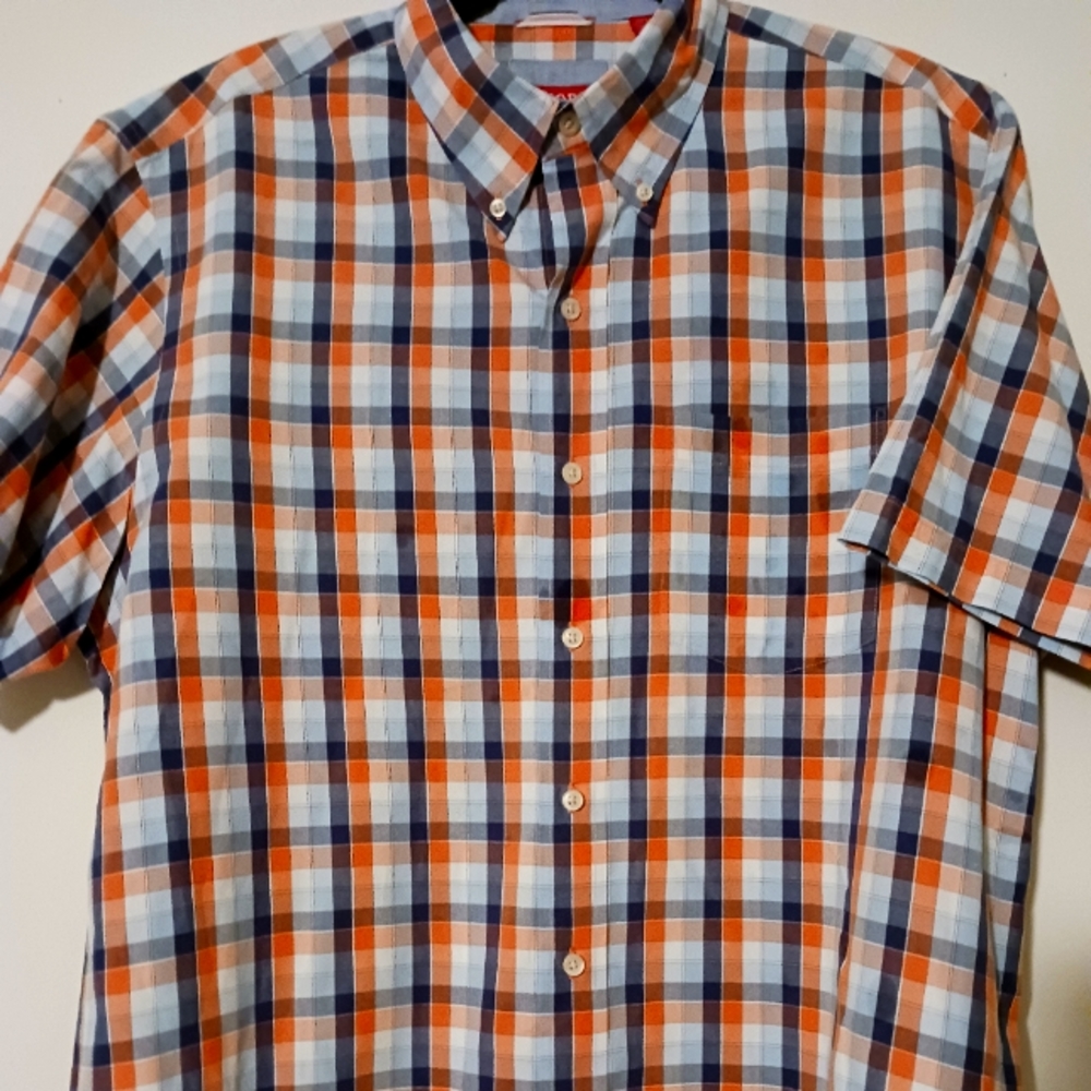 Men's IZOD casual button down shirt